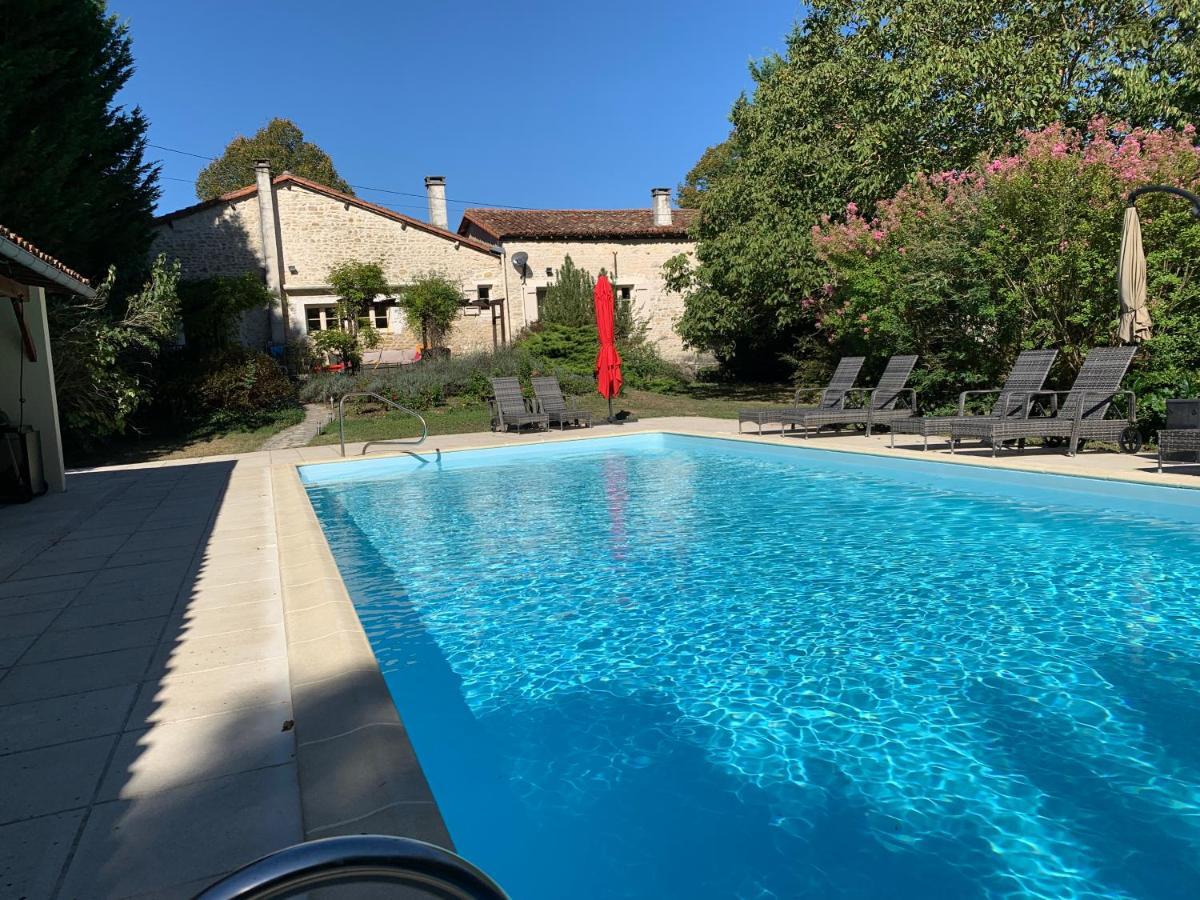 Uniquely Private Holiday Villa In The Charente Puyreaux Eksteriør bilde