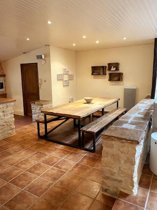 Uniquely Private Holiday Villa In The Charente Puyreaux Eksteriør bilde