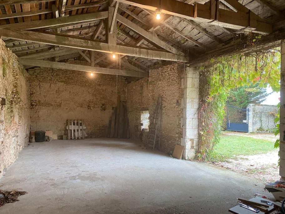 Uniquely Private Holiday Villa In The Charente Puyreaux Eksteriør bilde