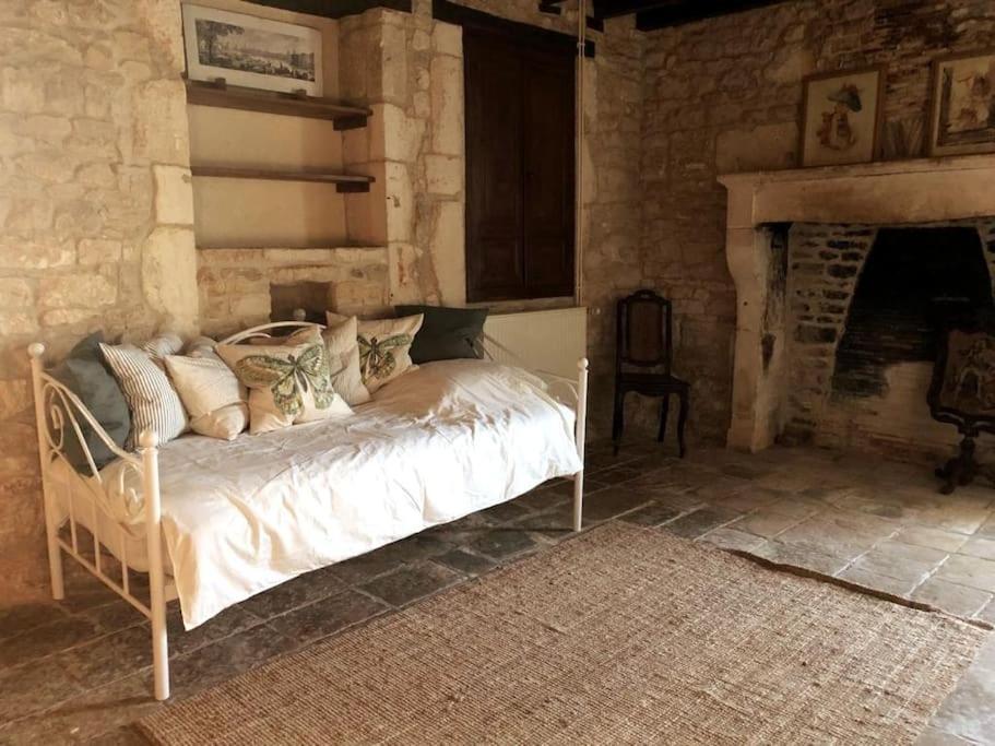 Uniquely Private Holiday Villa In The Charente Puyreaux Eksteriør bilde