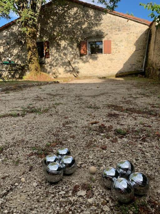 Uniquely Private Holiday Villa In The Charente Puyreaux Eksteriør bilde